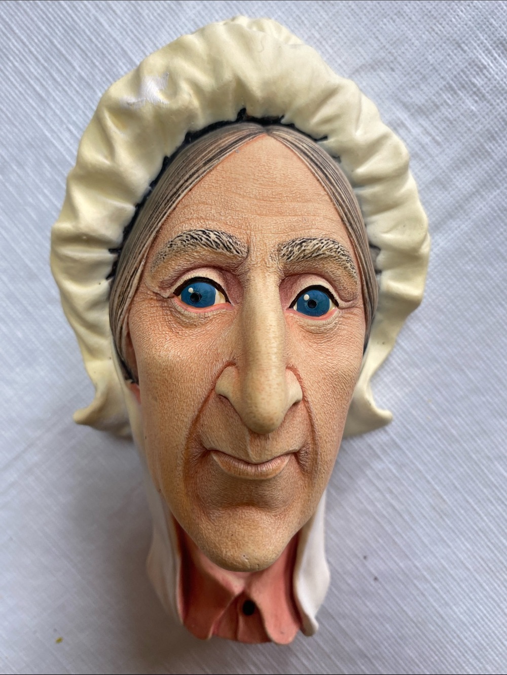 Bossons Hand-Painted Ceramic Elderly Lady Wall Bust - Cream Bonnet, Blue Eyes